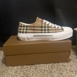 Burberry Shoes