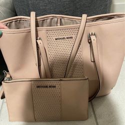 MK Purse And Wallet