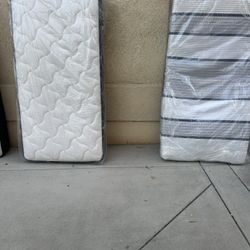 full size like new 75 dlls each 