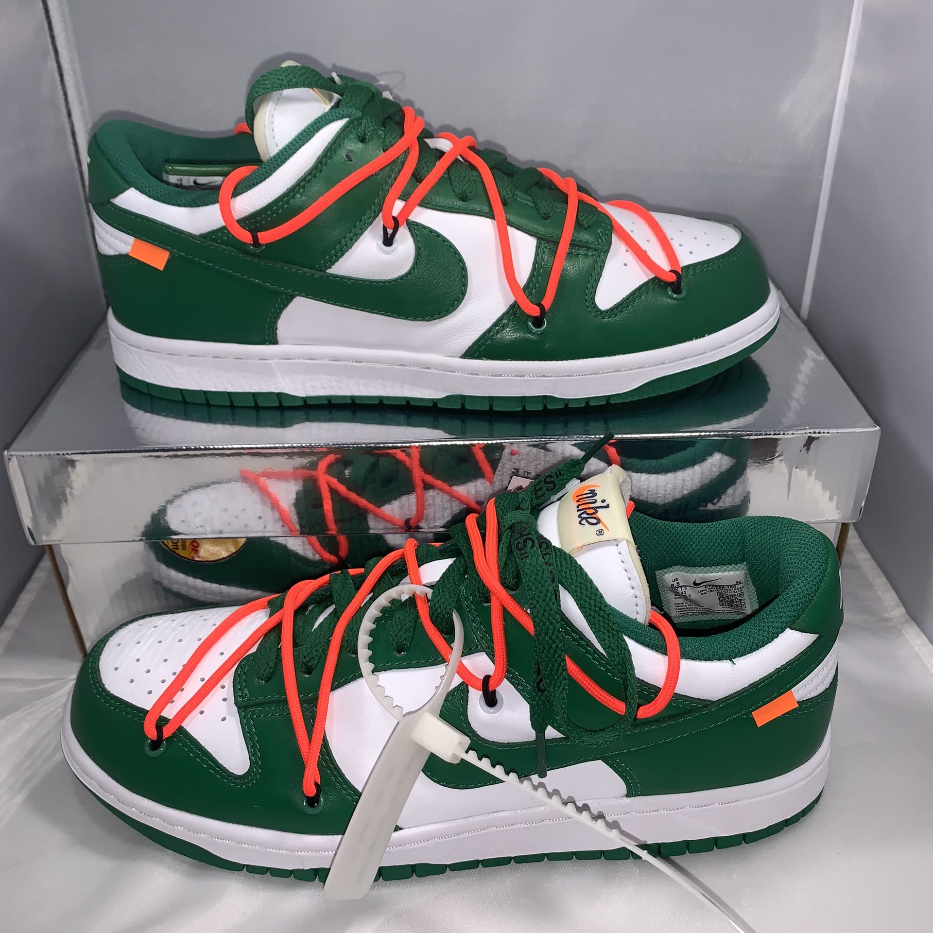 Off-White x Nike Dunk Low ‘Pine Green’ Size 8.5