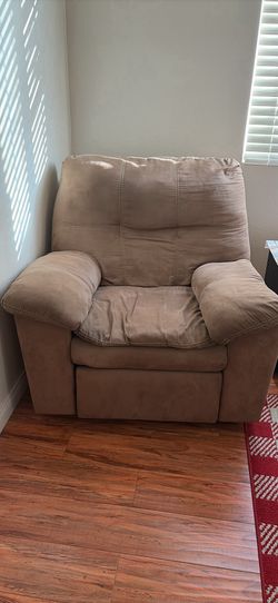 Light brown manual recliner