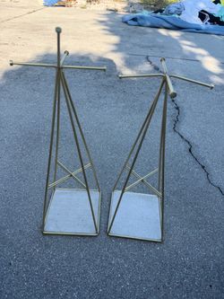 Jewelry stand