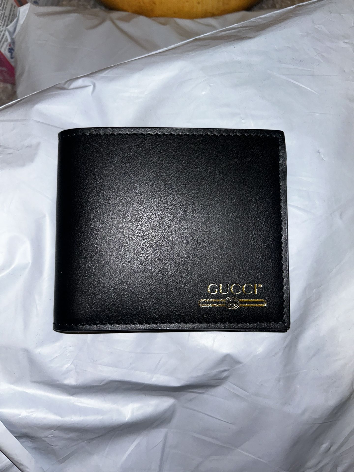 Black Gucci Leather Wallet With Gucci Logo (8 Card Slot)