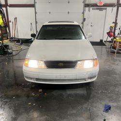 98 Toyota Avalon XLS