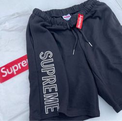 ✨New Supreme Shorts Size Medium