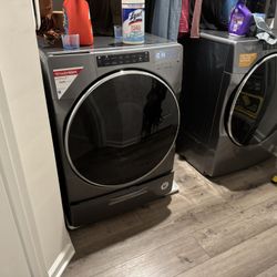 Whirlpool Washer And Dryer 