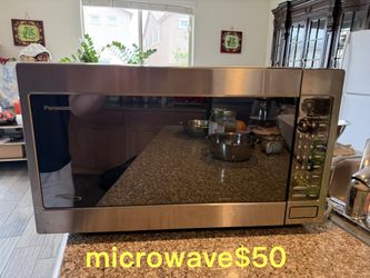 Panasonic Microwave – Works Great