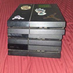 3 Non Working PS4s