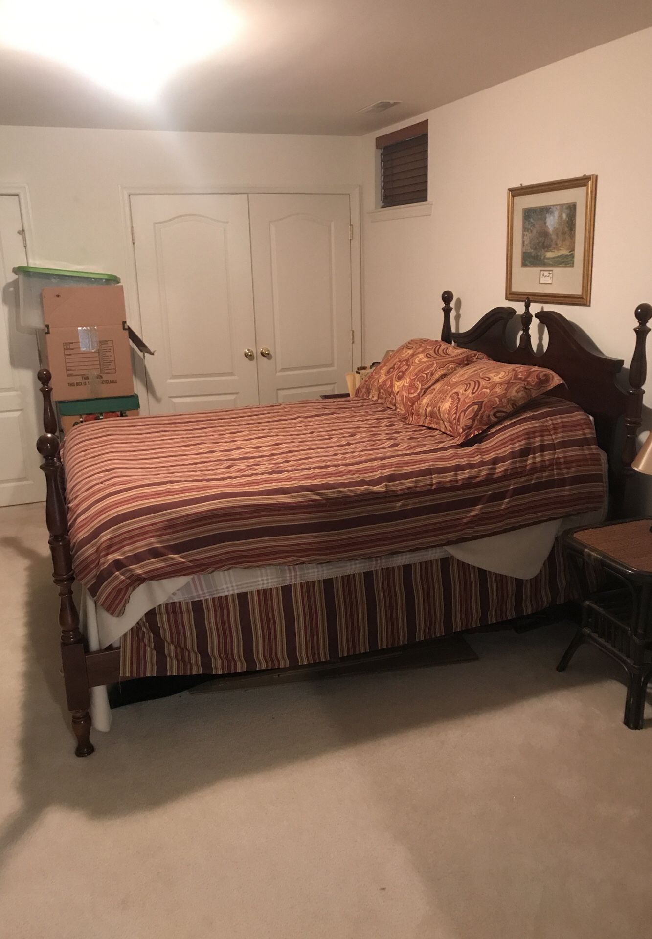 Bedroom Set Furniture Kincaid Solid Wood, Headboard, Footboard, Nightstand, Dresser and Mirror and Chest of Drawers. mattress not included