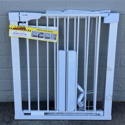Extra Wide Pet Gate / Safety Gate - Fits Openings 29.7” - 46”