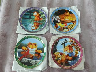 Set of 4 - Vintage Garfield Danbury Mint Plates