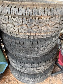 Llantas 285-70 R17 BRIDGESTONE