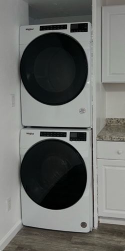 Whirlpool  Washer/ Gas DryerSet!!