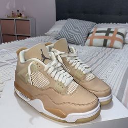 WMNS AIR JORDAN 4 RETRO
