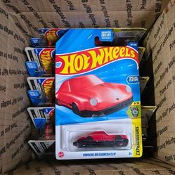 Red Hot Wheels Keychains 