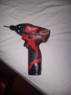 Milwaukee m12