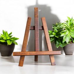 Pottery Barn Easel In Excellent Condition 