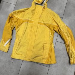Women’s Columbia rain jacket, size medium