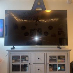 Samsung 65” Class Crystal 4K UHD AU8000 Smart TV
