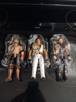 WWF WRESTLING FIGURES WITH BELT
