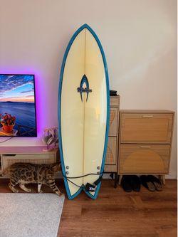 Walden Fish Surfboard 5’8ft