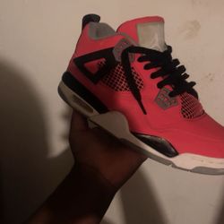 Jordan 4 Toro Bravo 