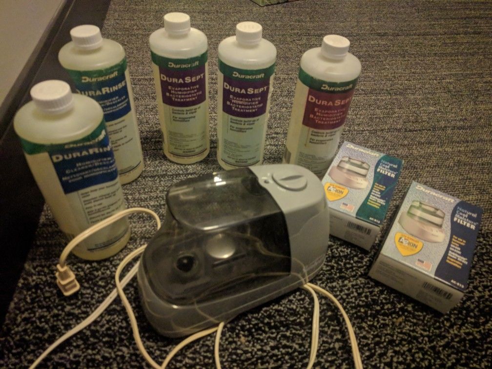 Sunbeam Ultrasonic Humidifier And Accessories