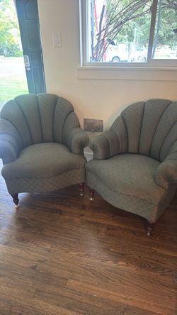 Like new set of green chairs