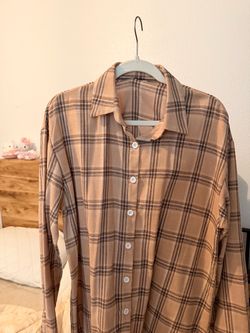 Women’s flannel size L