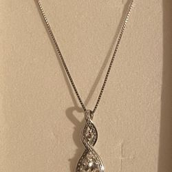 Kay Jeweler sterling silver infinity necklace