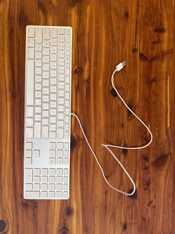 Apple A1243 Wired Aluminum Keyboard with Numeric Keypad (Model MB110LL/A)