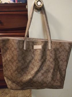 Real nice hand bag.