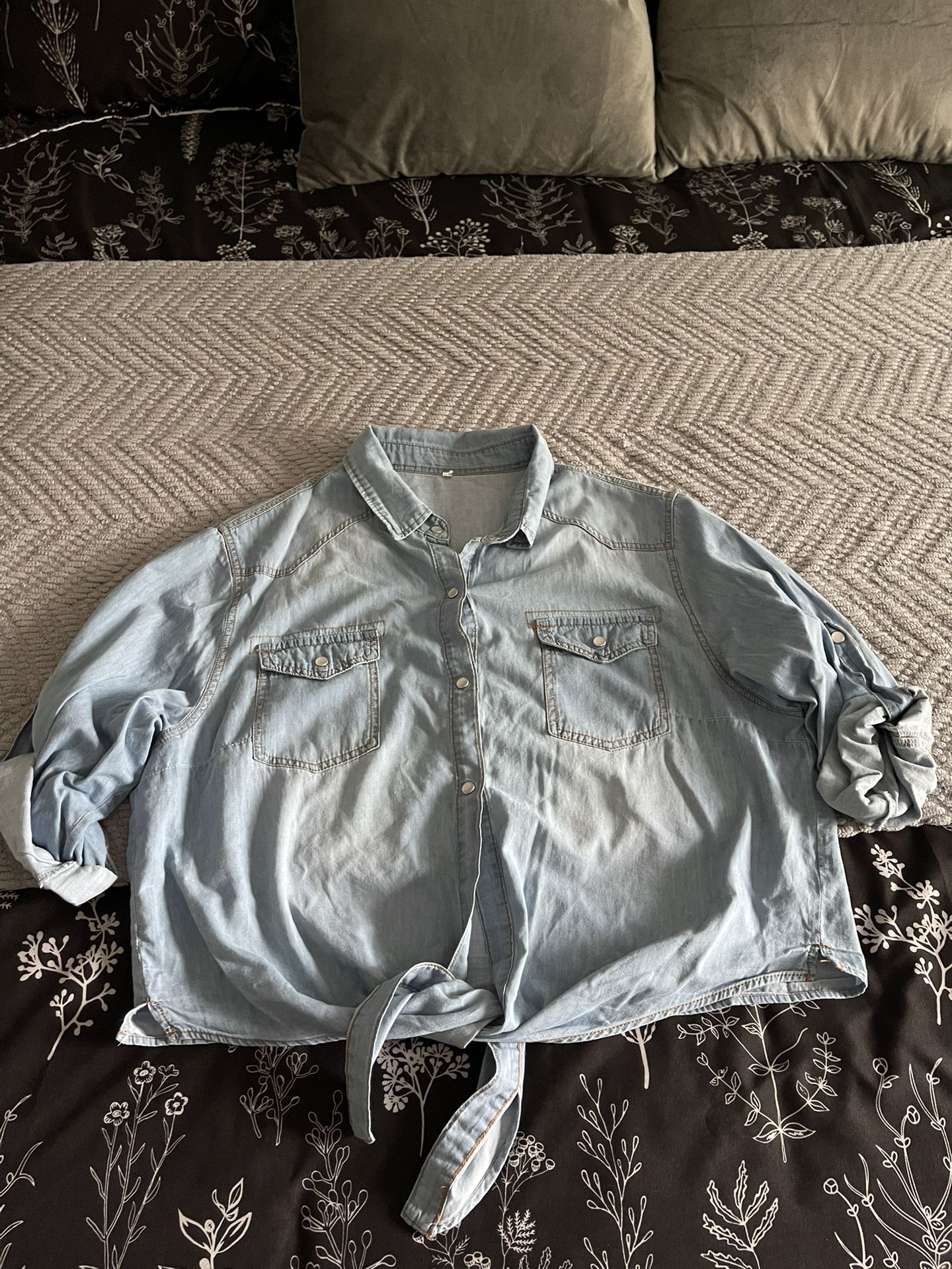 Woman’s Blouse XL