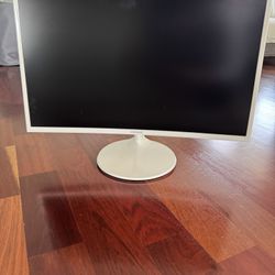 New Samsung 27 In Curved Monitor 
