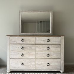 Ashley Furniture Willowton 6 Drawer Dresser and Mirror