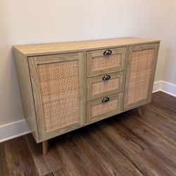 Dresser/Buffet Table