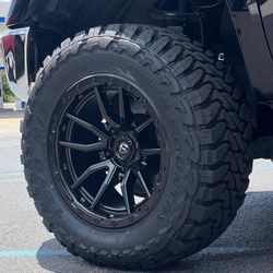 20" Fuel REBEL Black 5 Lugs Wheels + 35x12.50 MT Toyo Tires Set Of 4 JEEP- RAM/ Rines Y Gomas