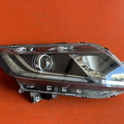 2018 - 2023 Honda Odyssey Passenger RH Halogen W/LED DRL OEM Headlight