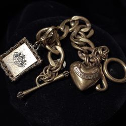 Vintage Juicy Couture Thick Chain Heart Charm Toggle Bracelet 