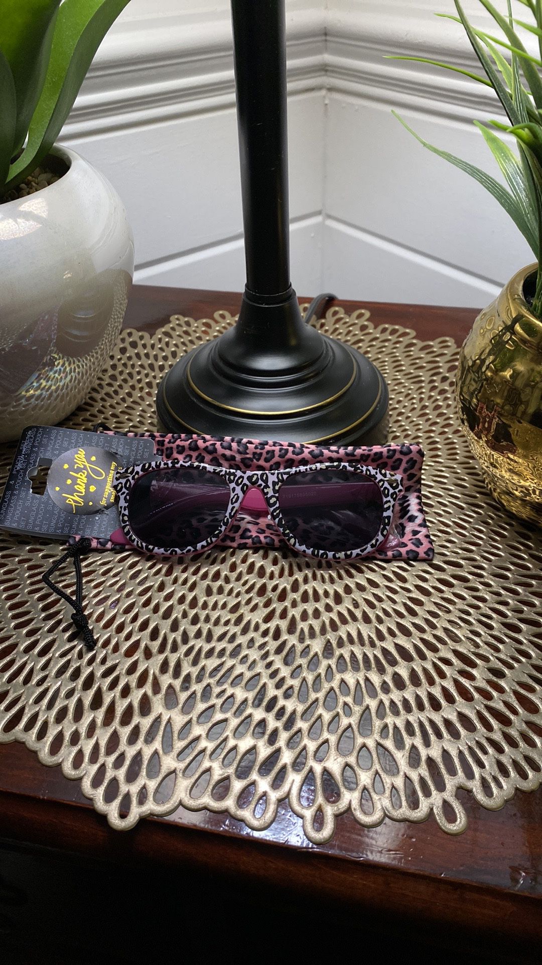 🌅 💖Sunglass and Pouch Set 🕶️ 💖