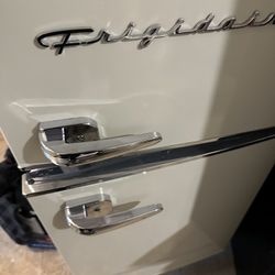 Frigidaire Retro Mini Fridge with Freezer
