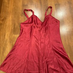 Woman’s Vintage Maidenform Silky Nightgown Shipping Available 