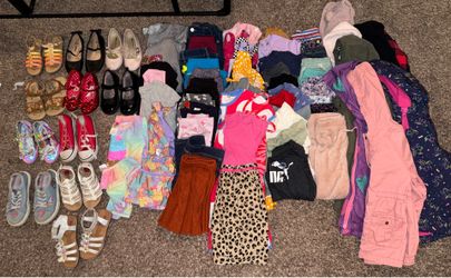 Girls size 4-5t shoes size 9-11c