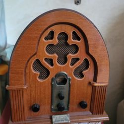 Thomas AM/FM Radio