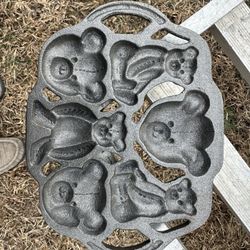 2 New Cast Iron Molds Thinking For Cookies
