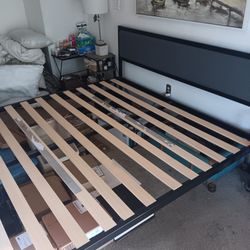 King bedframe with cal king bed