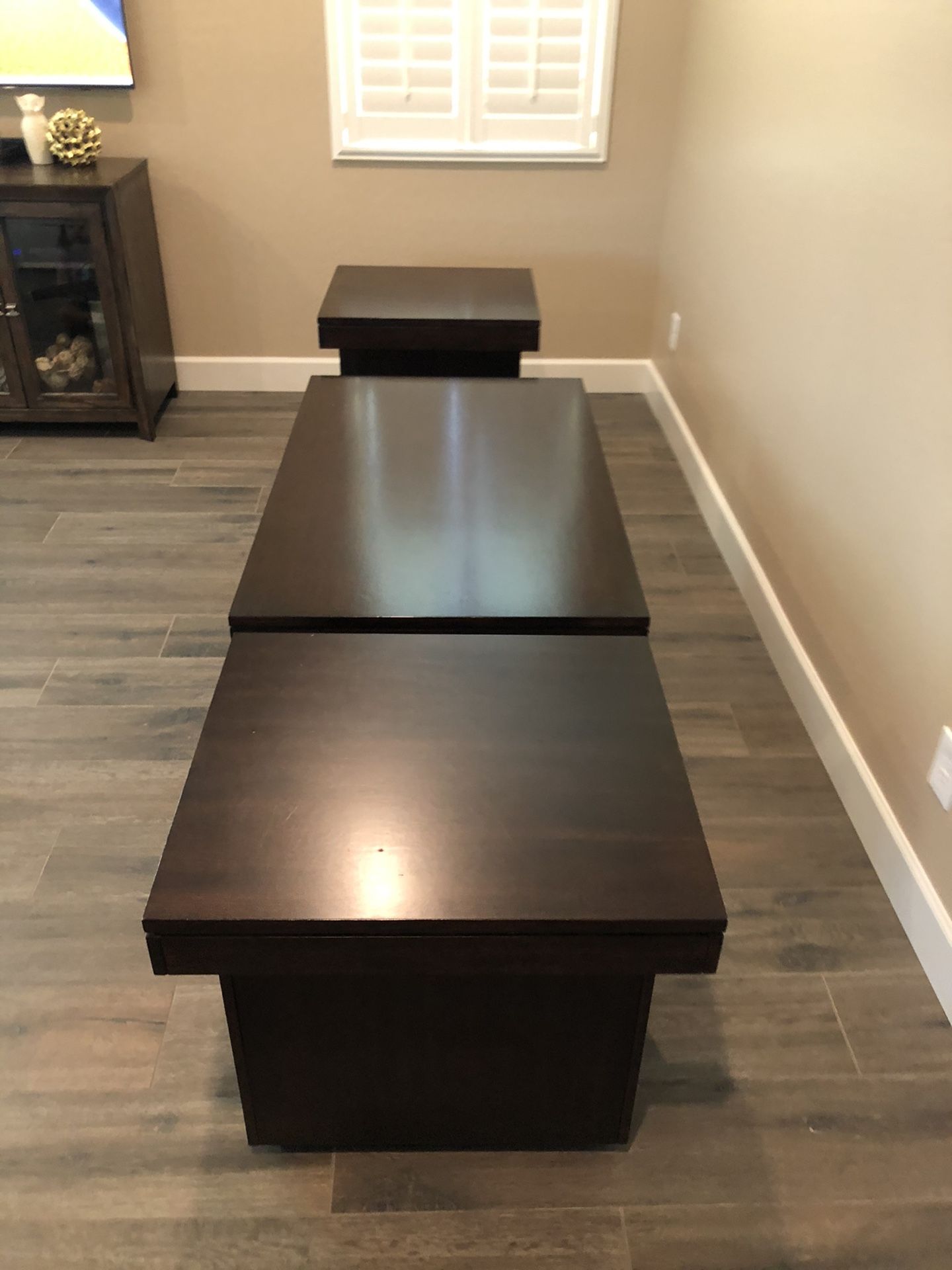 LAZBOY Lift Top Coffee Table and End Tables for Sale in Peoria, AZ