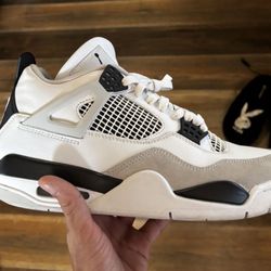 Jordan 4 black military size 9