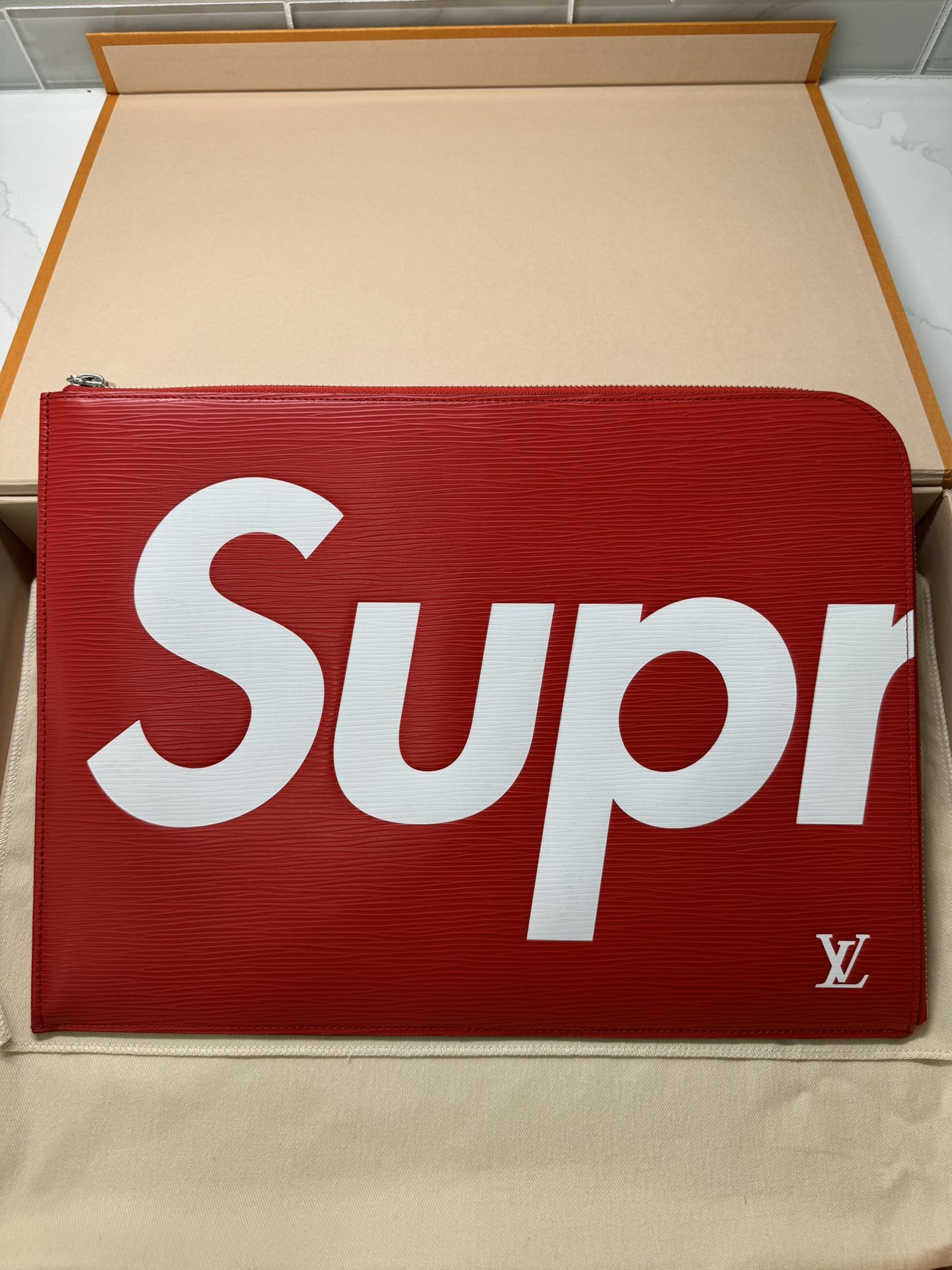 Supreme X Louis Vuitton Jour Epi Rouge