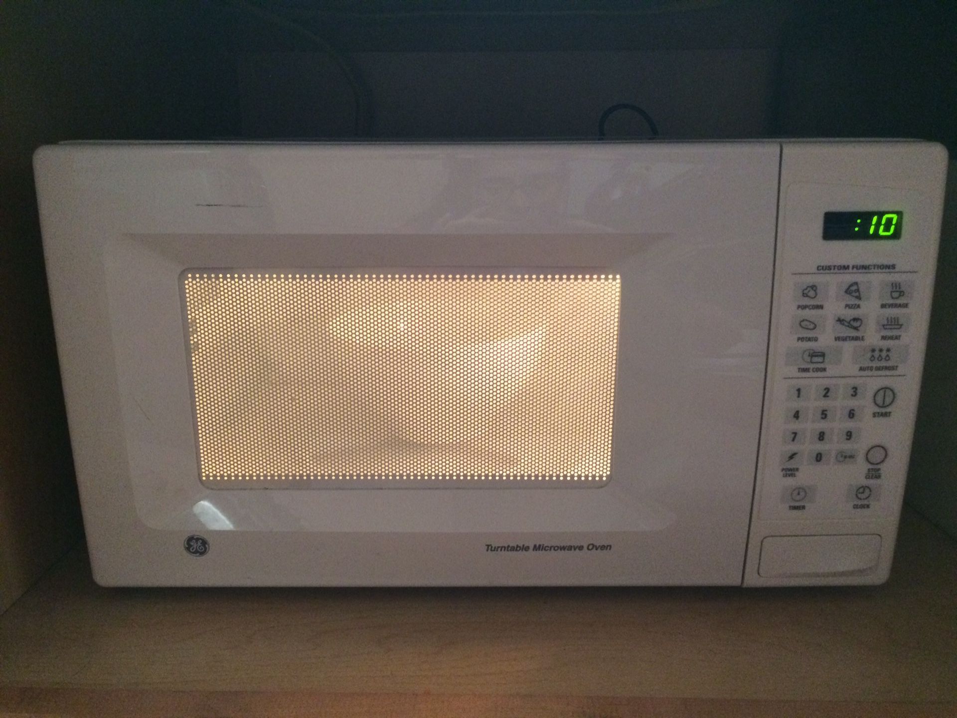 GE Countertop Microwave Oven White for Sale in Phoenix, AZ OfferUp